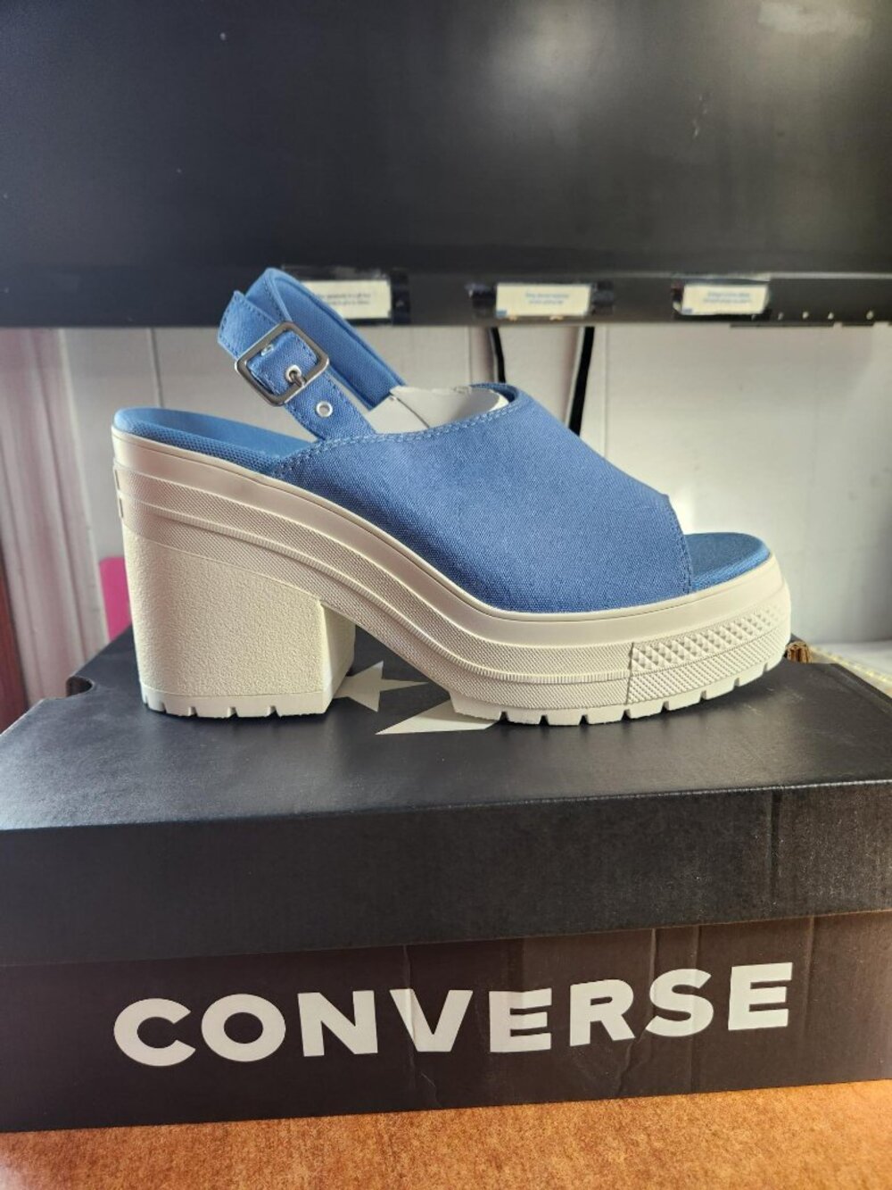 New with Box Converse Chuck 70 De Luxe Heel Mule Blue Sky 9.5